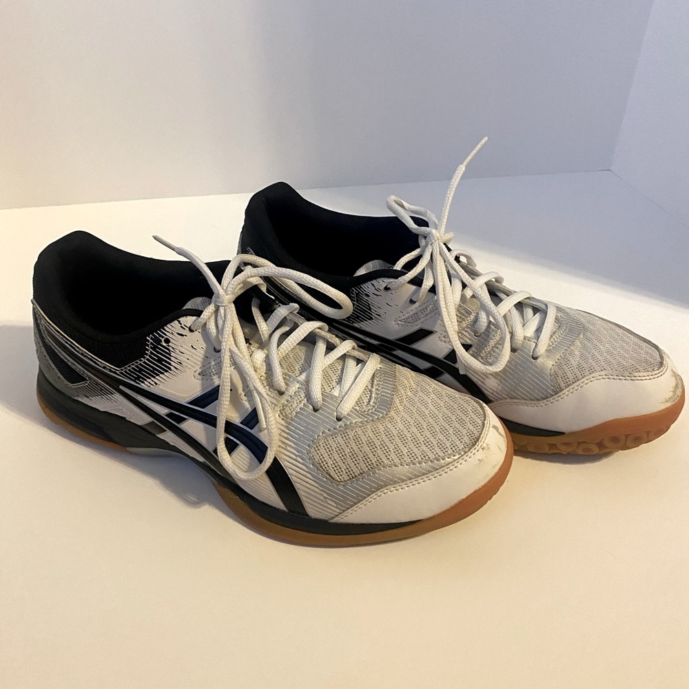 ASICS Women’s Gel-Rocket 9 white/black volleyball shoes